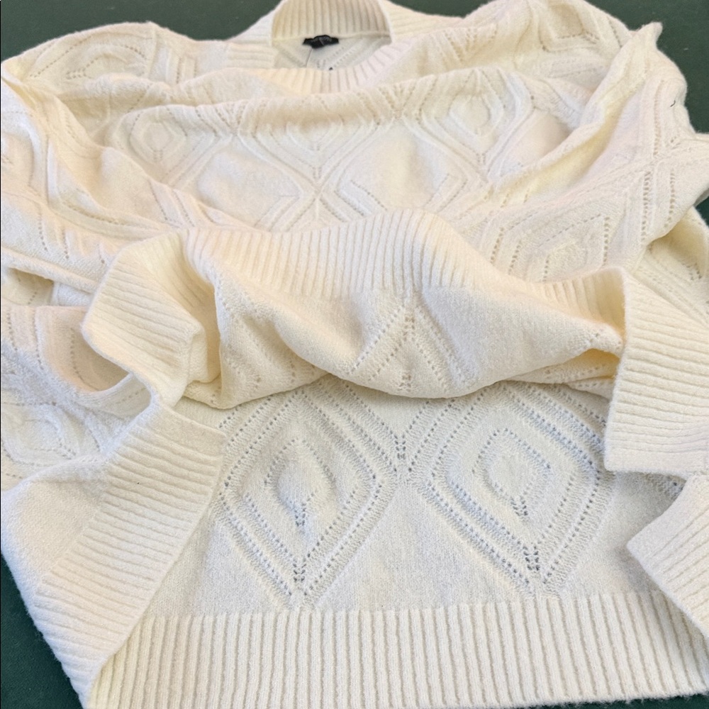 Talbots Cream Textured Sweatshirt. CAJA. #3 - Picture 10 of 10